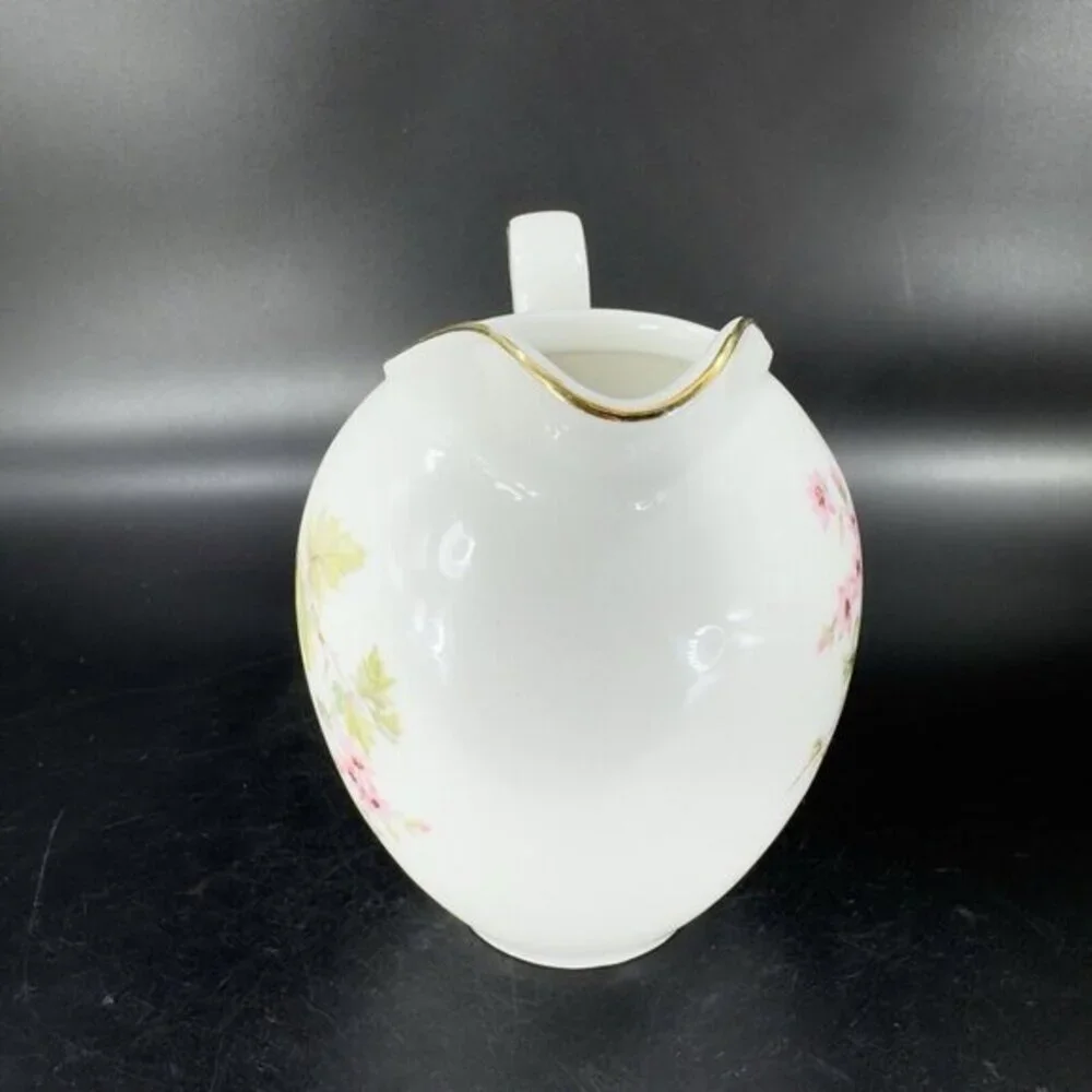 Hutschenreuther Selb LHS Bavaria Germany Porcelain Painted Small Pitcher Creamer